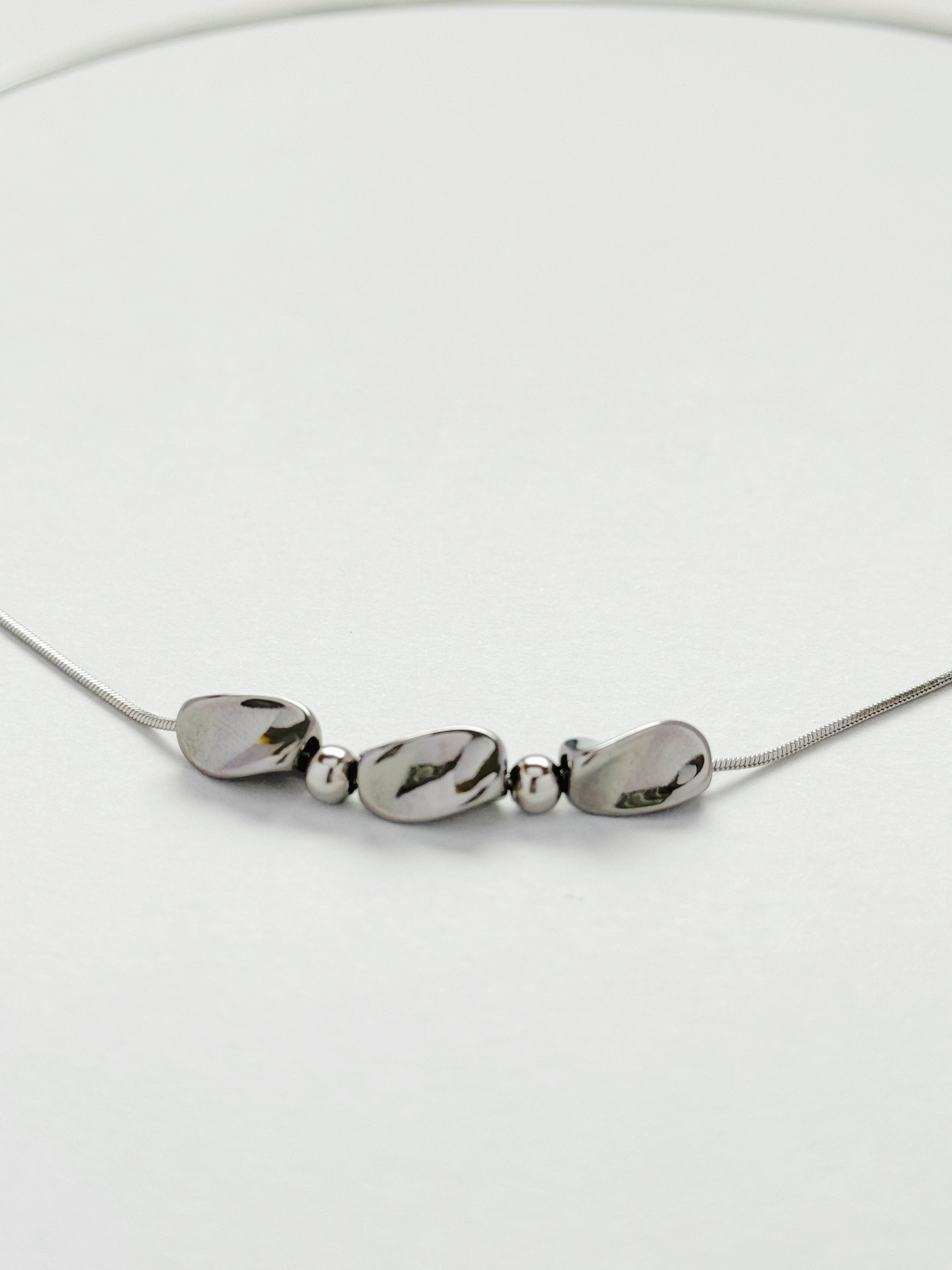 SILVER TRIO ORGANIC RIBBON SNAKE CHAIN NECKLACE