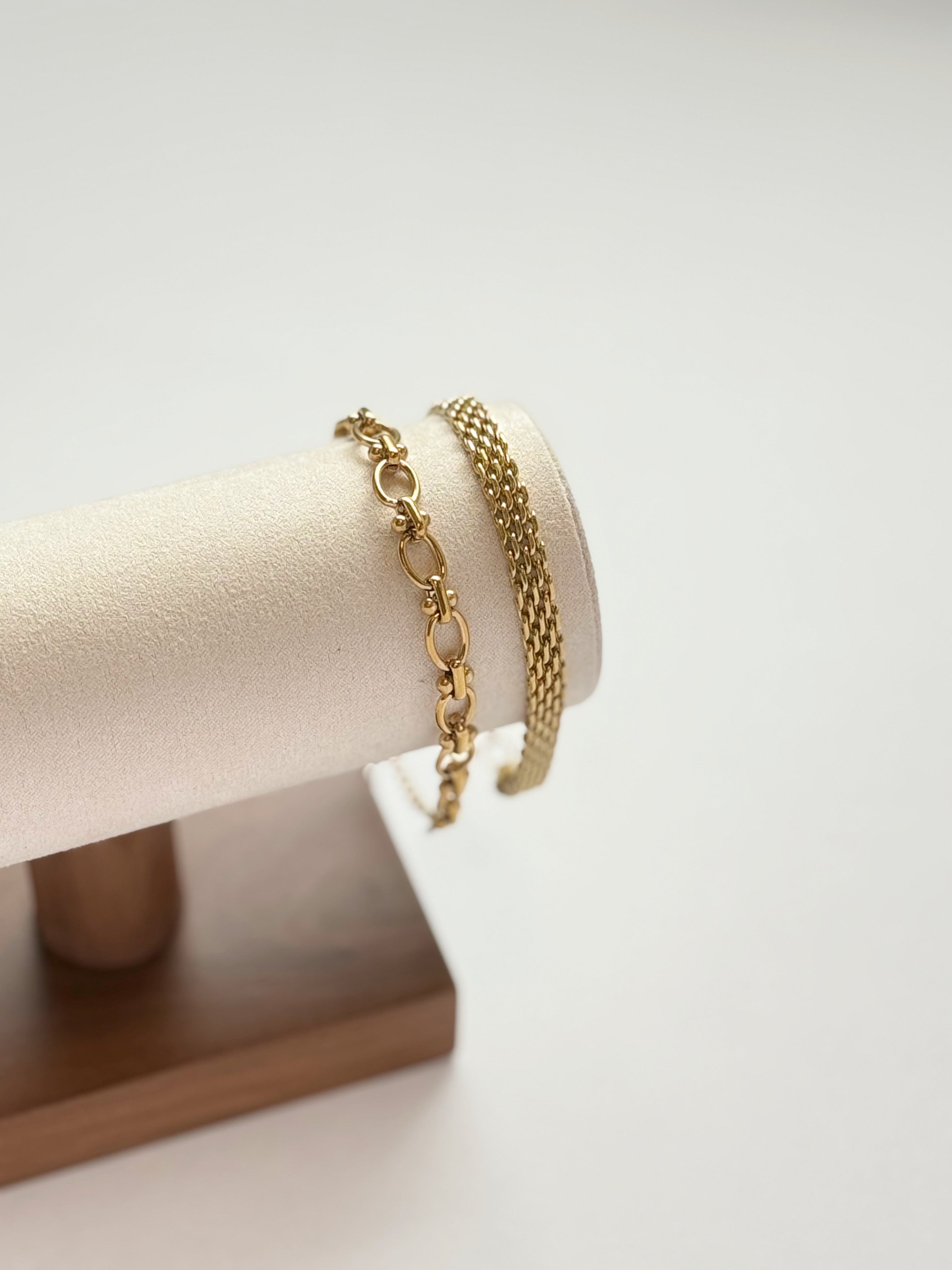 GOLD BALL-LINK CHAIN BRACELET