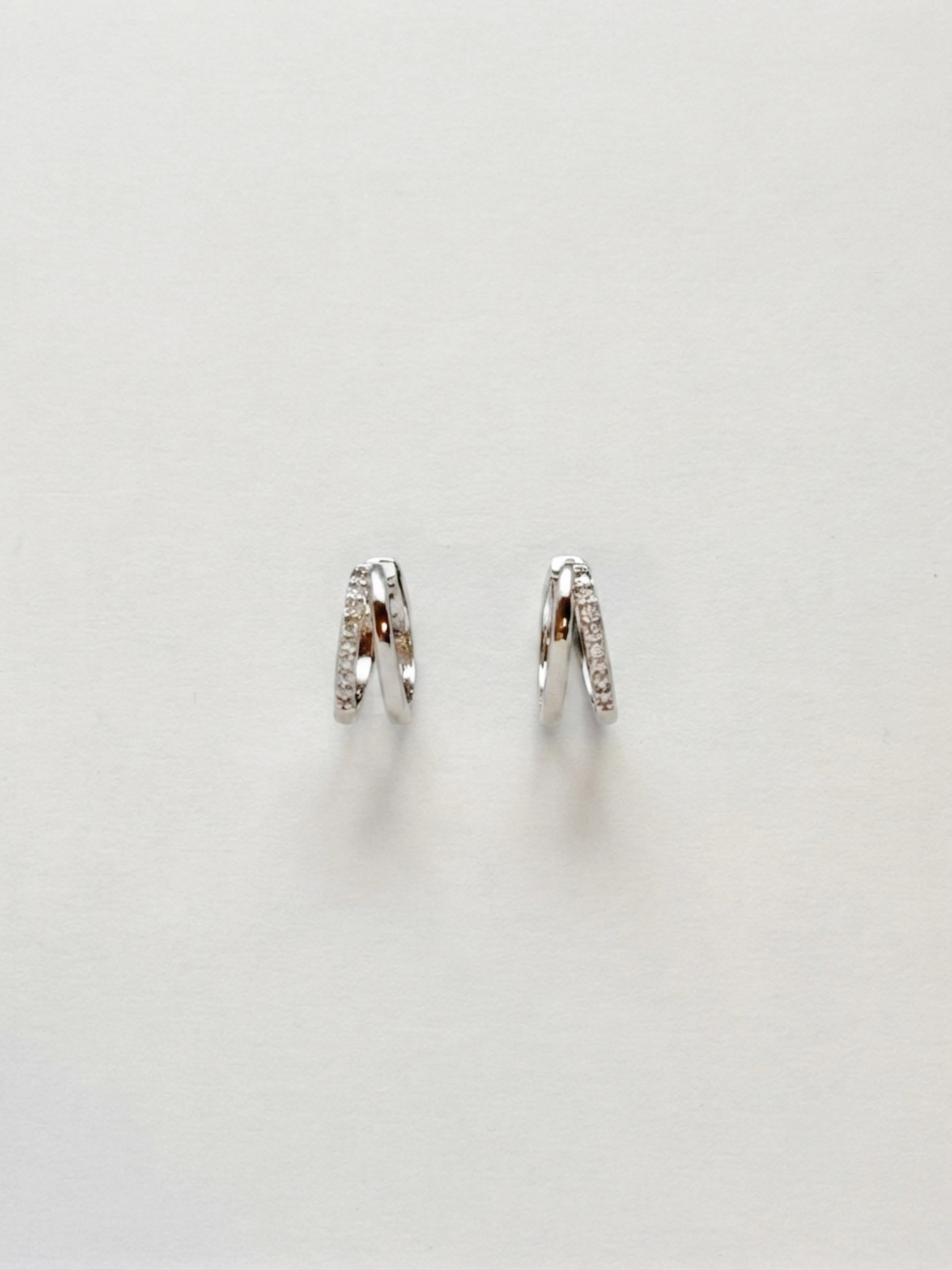 SILVER DUAL-BAND HUGGER HOOPS