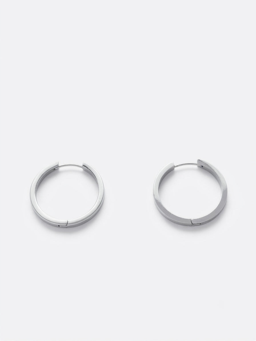CLASSIC SILVER SLEEK HOOP EARRINGS
