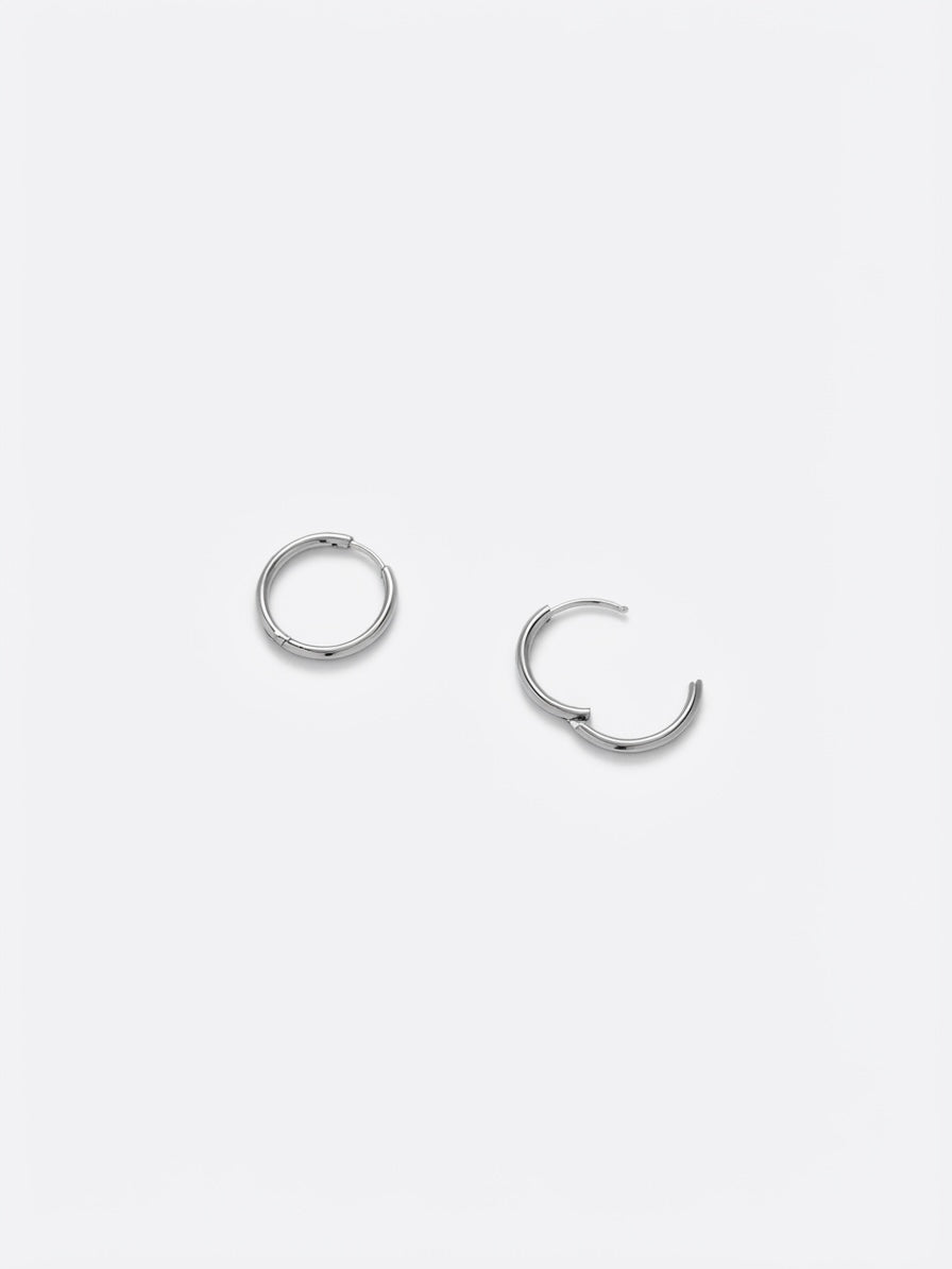 SILVER MINIMAL HOOP EARRINGS