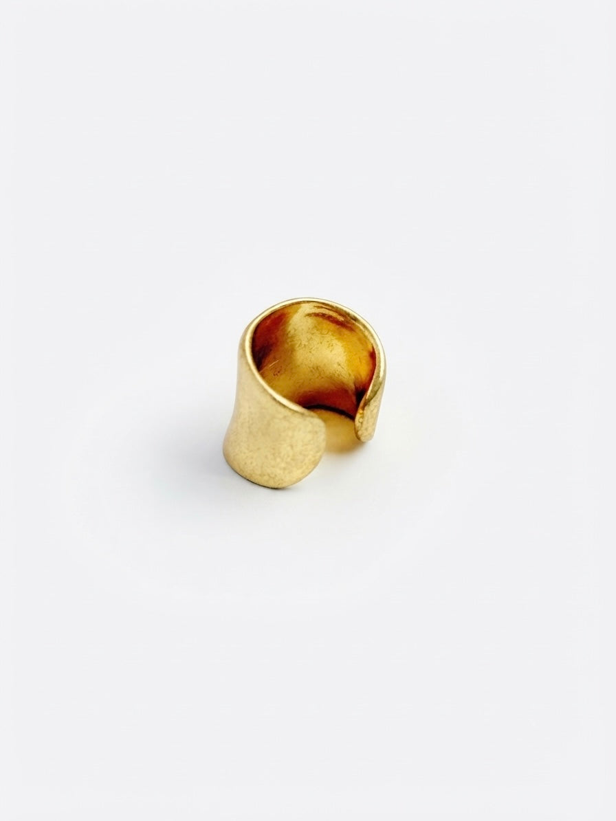VINTAGE MATTE WIDE ARCHED EAR CUFF - GOLD